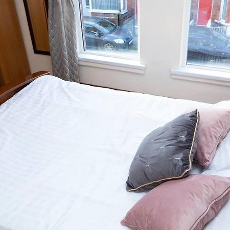 Cheerful 2 Bedroom House In The Heart Of Belfast Exteriör bild