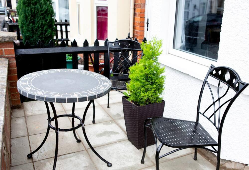 Cheerful 2 Bedroom House In The Heart Of Belfast Exteriör bild